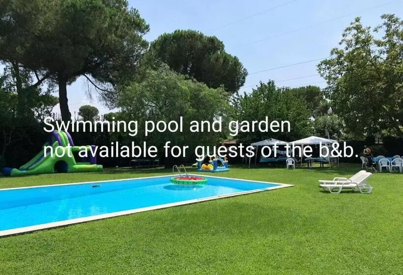 Aamiaismajoitus (B&B) Vacanze Romane Olgiata