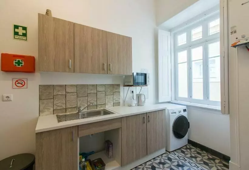 Change The World Hostels   Cascais   Estoril