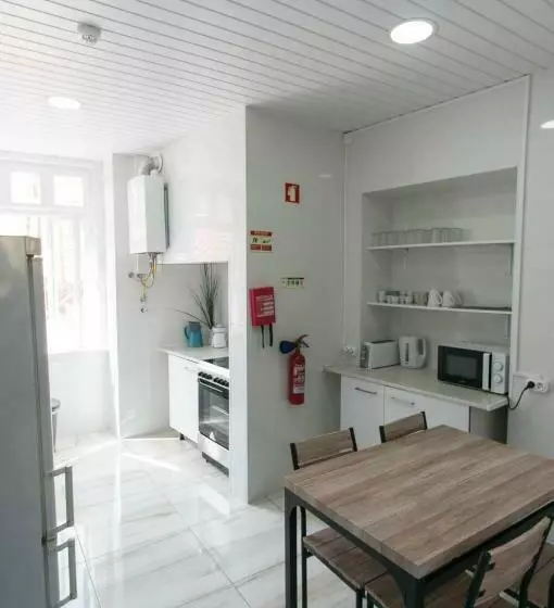 Change The World Hostels   Cascais   Estoril