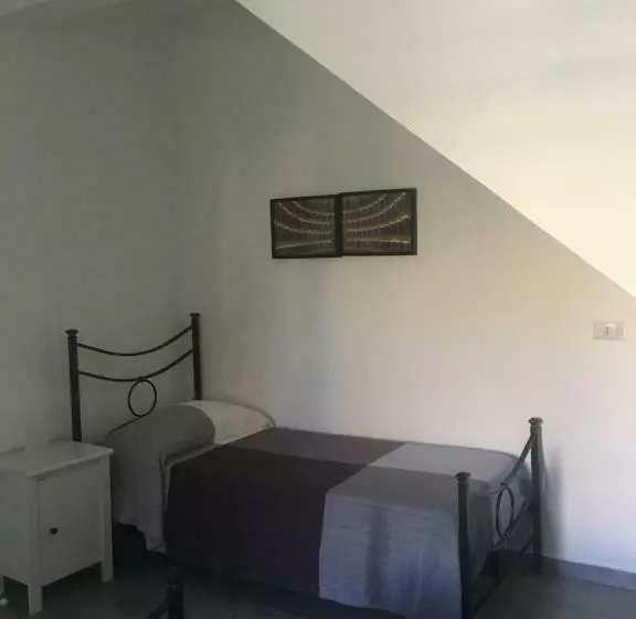 پانسیون Aeroporto Bellini Rooms