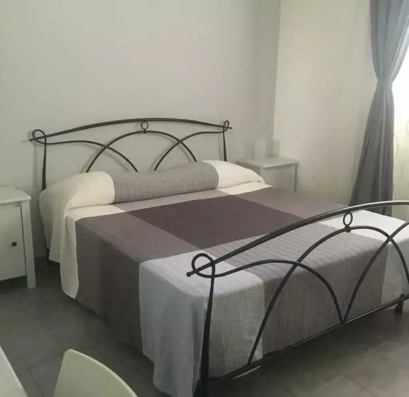 پانسیون Aeroporto Bellini Rooms