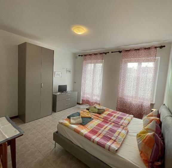 بنسيون Ferienwohnungen Sponchie