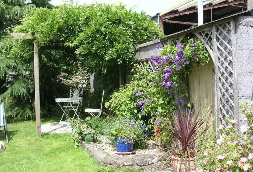 ベッドアンドブレックファースト Glascoed Farmhouse