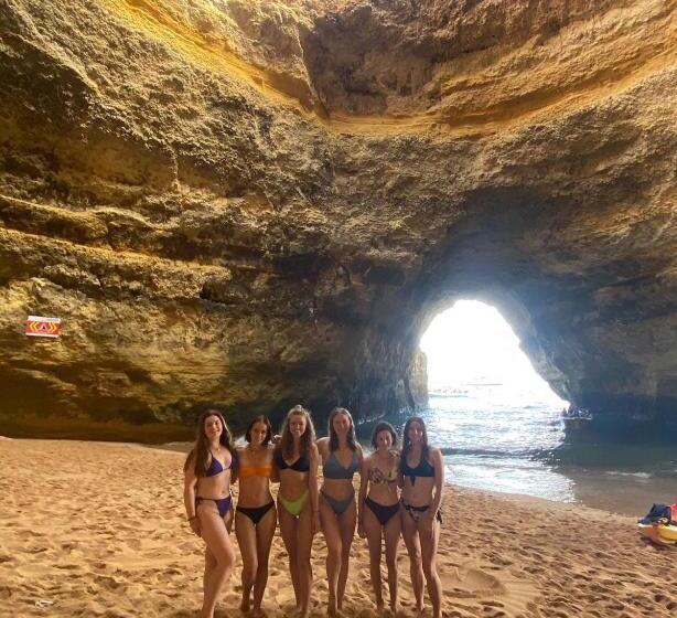 هاستل Buddha Bee 18 To 35 Years Only