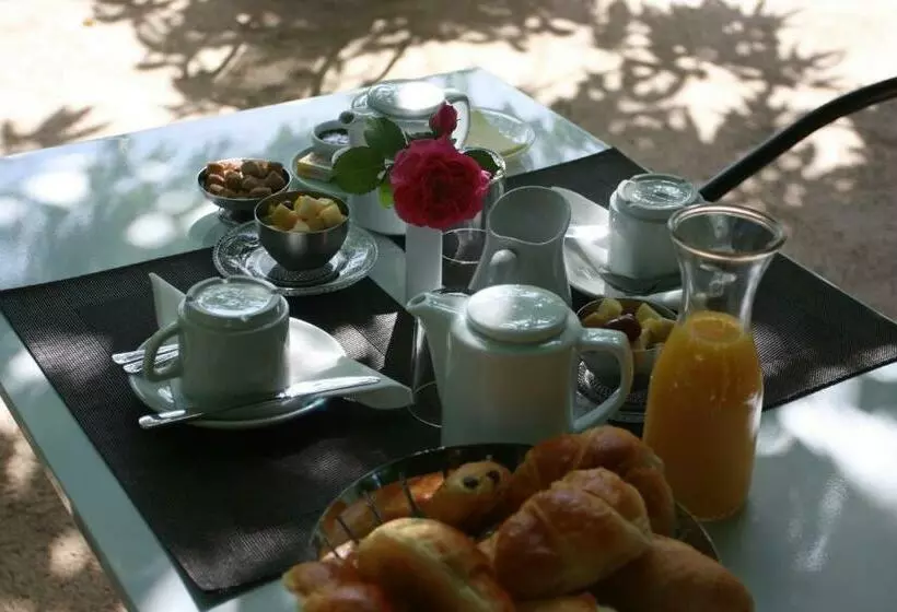 Aamiaismajoitus (B&B) 1er Consul