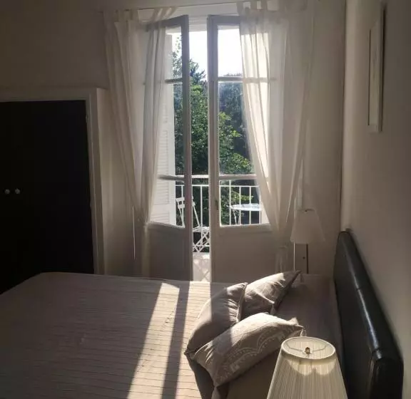 Aamiaismajoitus (B&B) 1er Consul