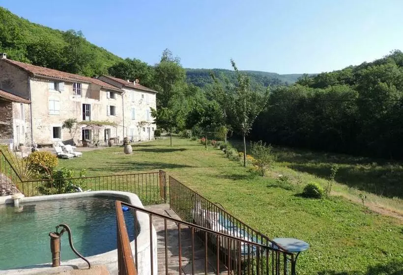 Aamiaismajoitus (B&B) Nabat Le Haut, Chambre Et Table D Hotes