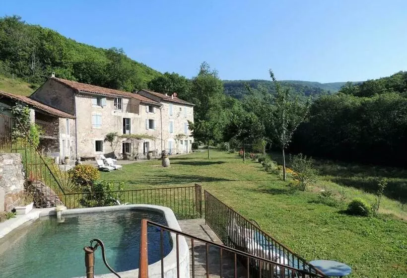 Aamiaismajoitus (B&B) Nabat Le Haut, Chambre Et Table D Hotes