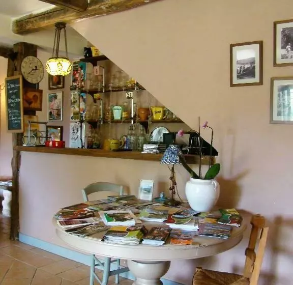 Aamiaismajoitus (B&B) Nabat Le Haut, Chambre Et Table D Hotes