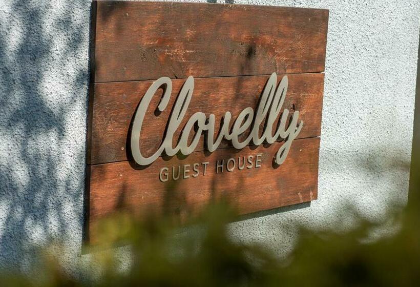 פנסיון Clovelly Guest House