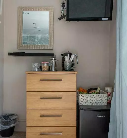 Majatalo Clovelly Guest House