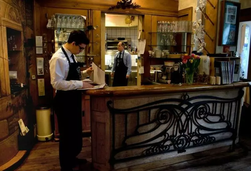 ペンション Gästezimmer Der Adler Wirtschaft