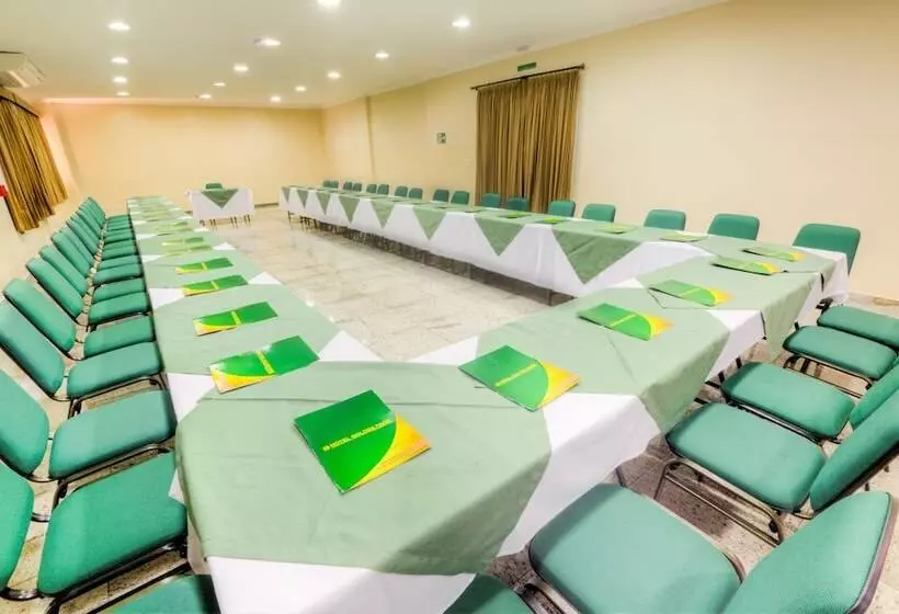 Отель Golden Park Uberaba