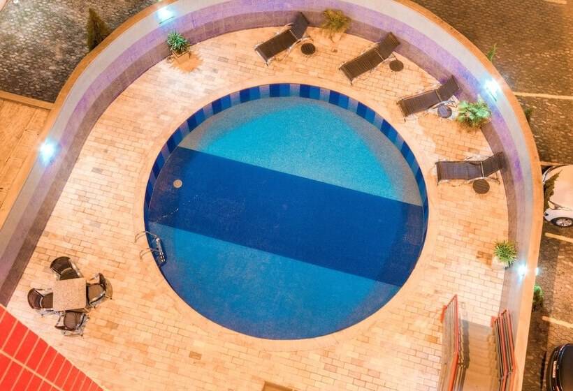 Отель Golden Park Uberaba