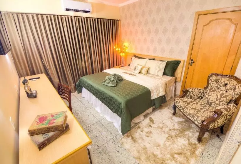 Отель Golden Park Uberaba