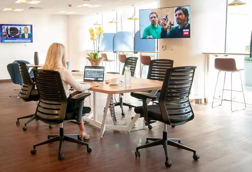 Отель Intercontinental Residence Suites Dubai Festival City, An Ihg