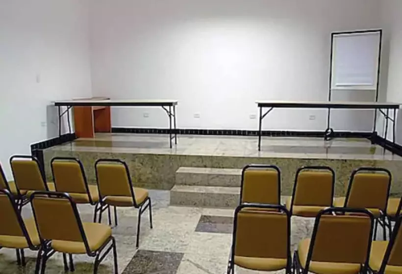 ホテル Londri Star