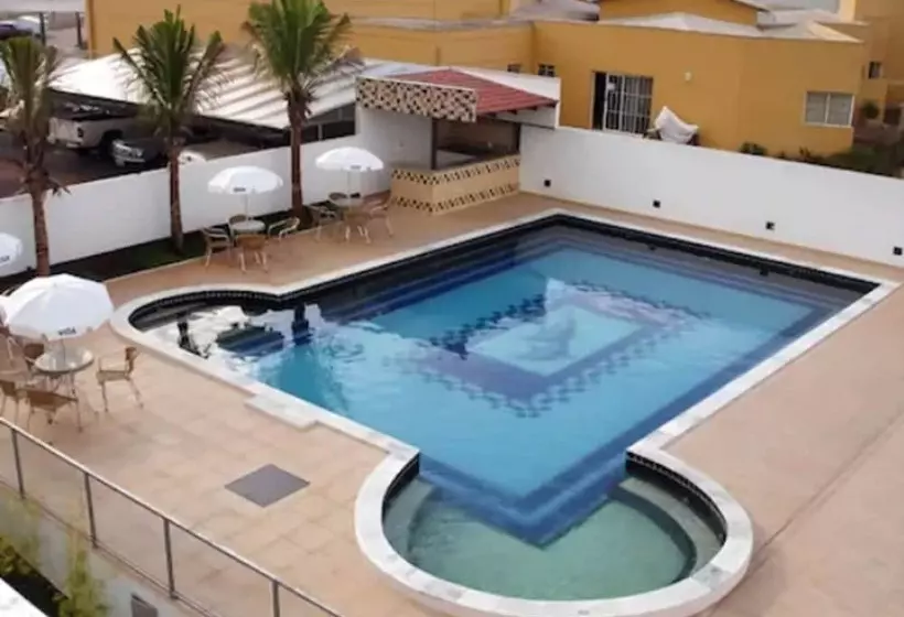 ホテル Londri Star