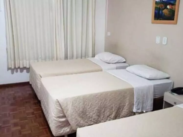 ホテル Londri Star