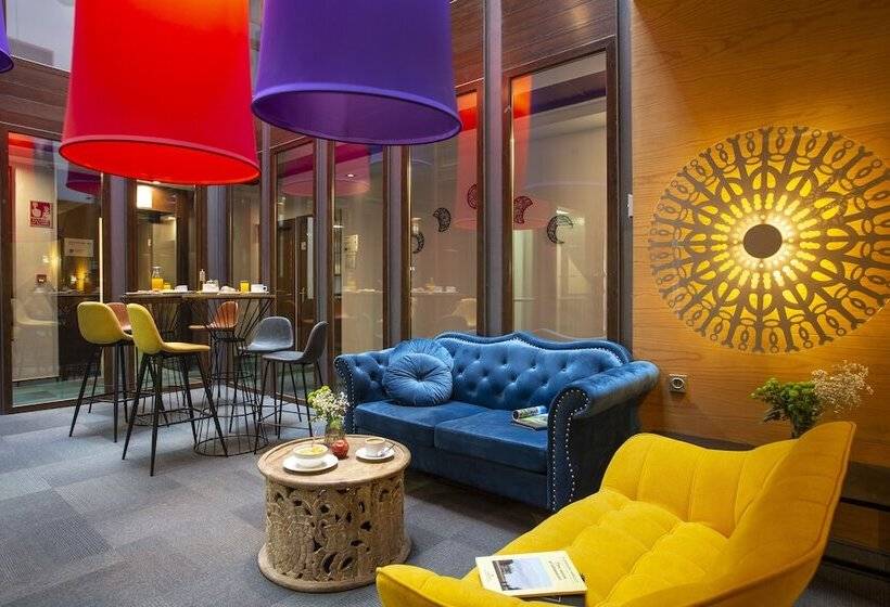 هتل Casual Ilbira Granada