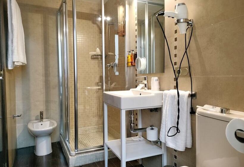 هتل Casual Ilbira Granada