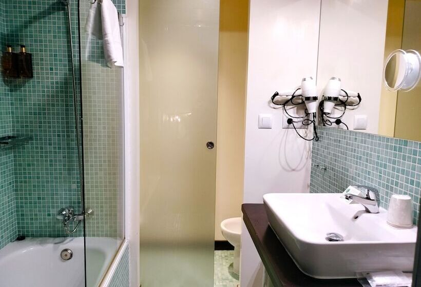 هتل Casual Ilbira Granada