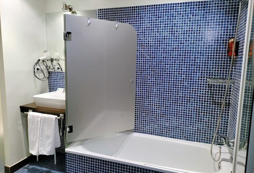 هتل Casual Ilbira Granada