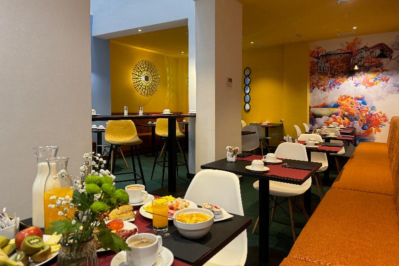 هتل Casual Ilbira Granada