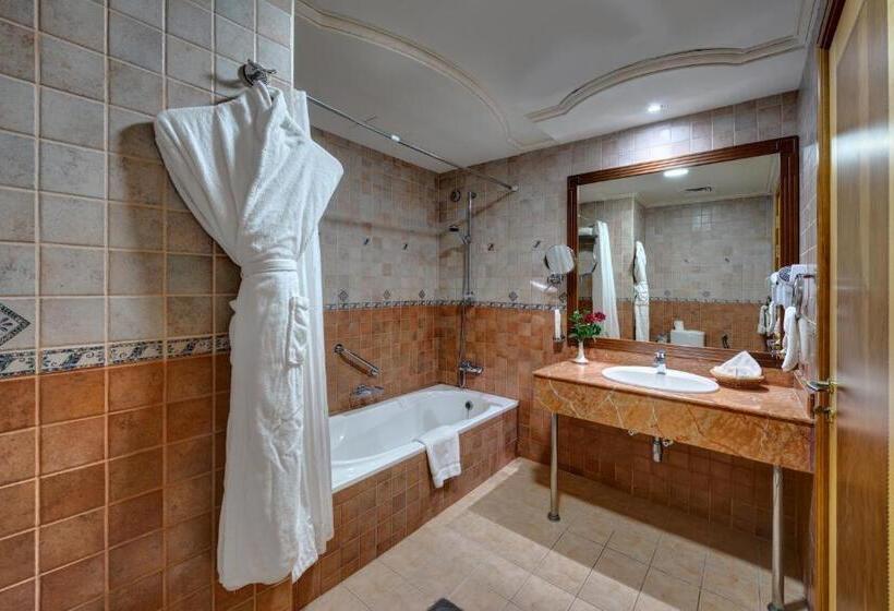 בית מלון כפרי Sahara Beach Resort & Spa