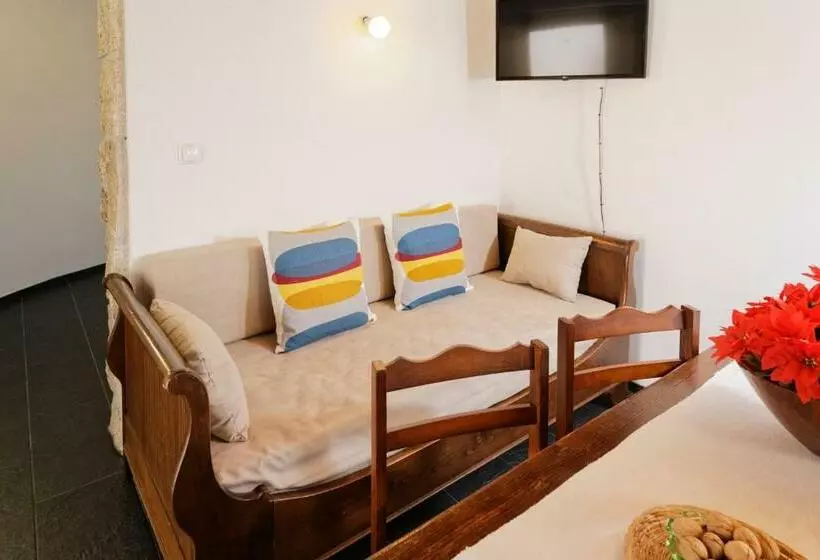 تختخواب و صبحانه Antiga Casa Do Porco