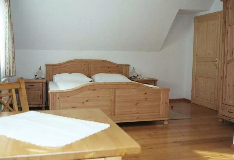 Aamiaismajoitus (B&B) Bergführerhaus
