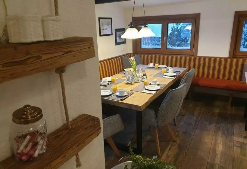 Aamiaismajoitus (B&B) Bergführerhaus