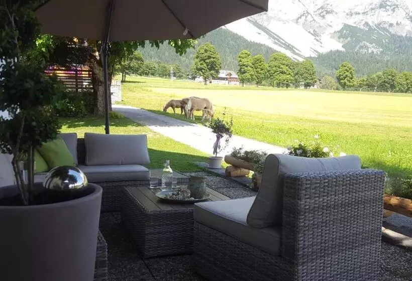 Aamiaismajoitus (B&B) Bergführerhaus