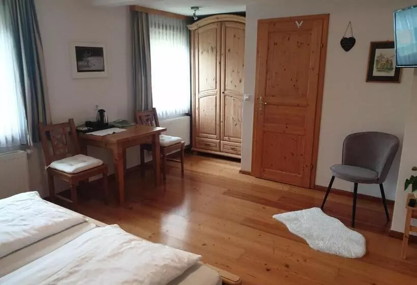 Aamiaismajoitus (B&B) Bergführerhaus