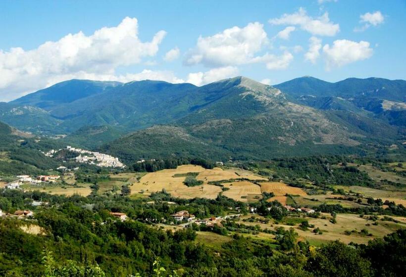 ベッドアンドブレックファースト Tana Libera Tutti 1 Nature, Yourself, Love