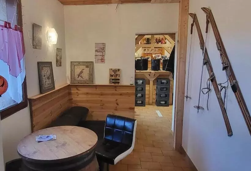 هتل Auberge La Coulette