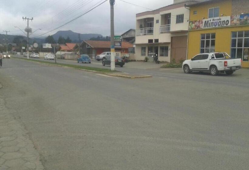 پانسیون Pousada Alternativa Dora