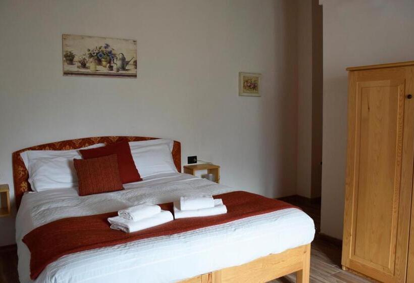 مبيت وإفطار La Tana Del Tasso Rooms&breakfast