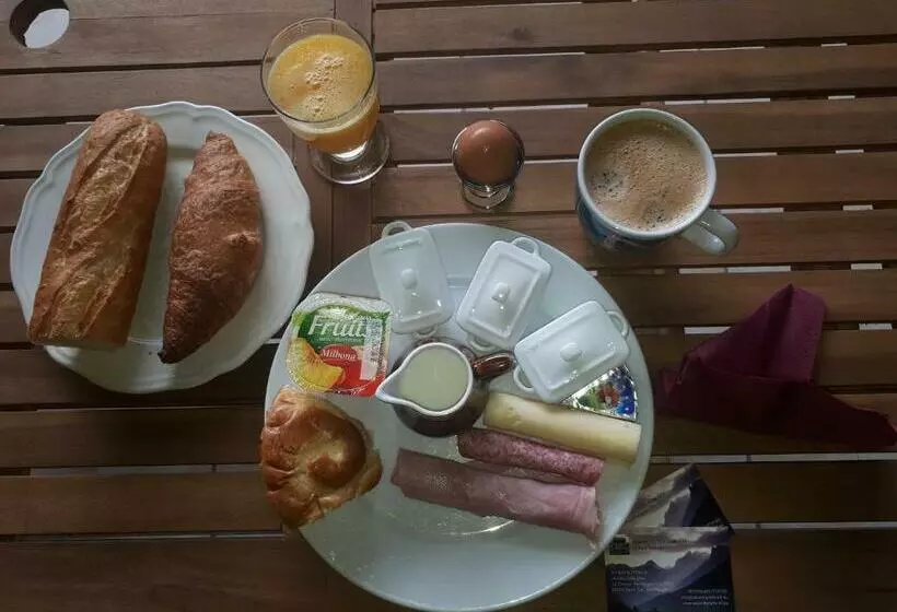 تختخواب و صبحانه Serendipity Bed&breakfast