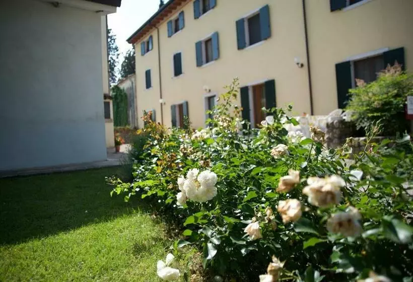 هتل Agriturismo Albarello