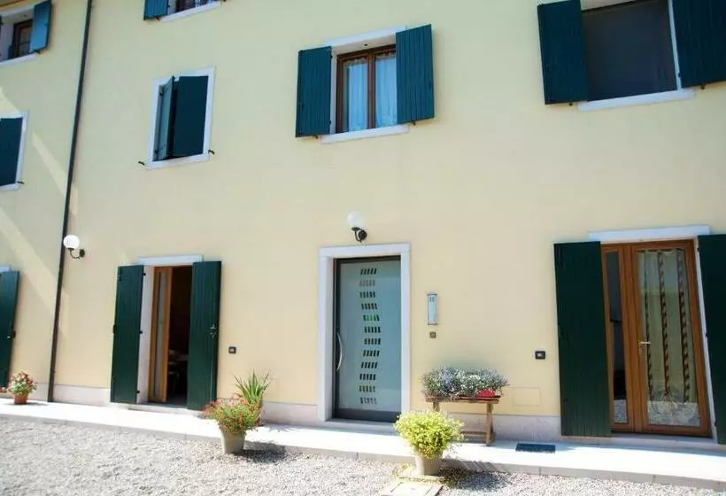 هتل Agriturismo Albarello