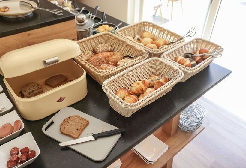 Отель Garni Bergblick