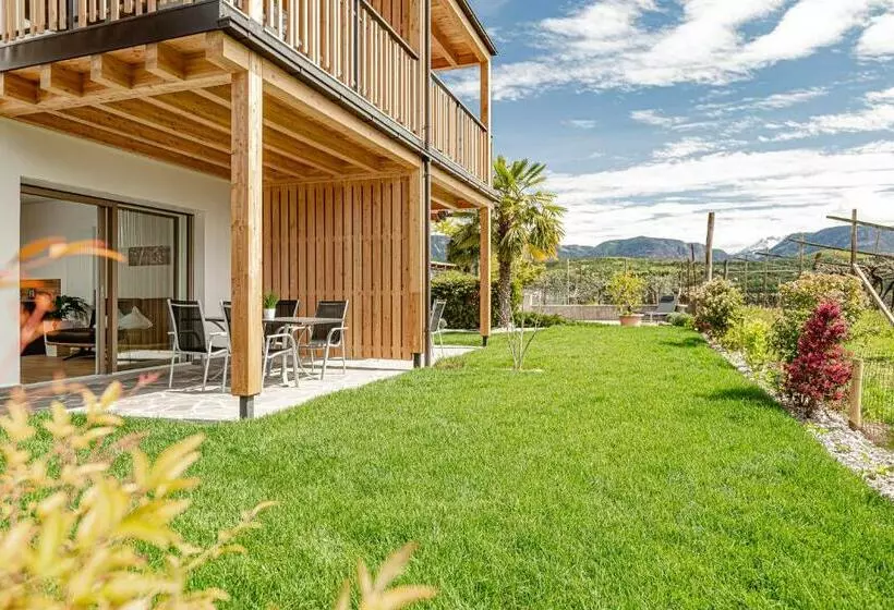 ホテル Prälatenhof Wine & Apartments