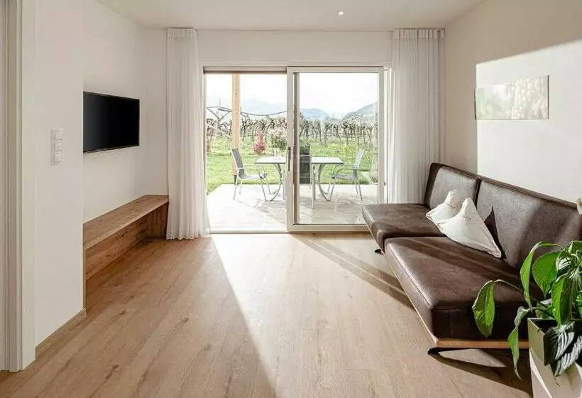 ホテル Prälatenhof Wine & Apartments