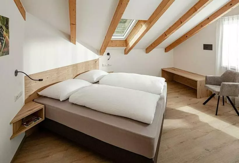ホテル Prälatenhof Wine & Apartments