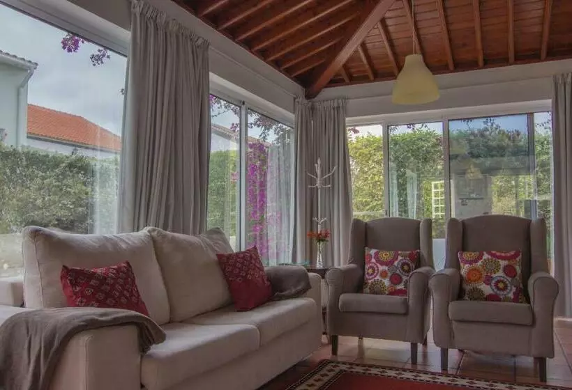 پانسیون Terra Vivaz   Ribeira Cottage