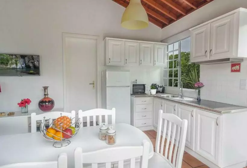 پانسیون Terra Vivaz   Ribeira Cottage