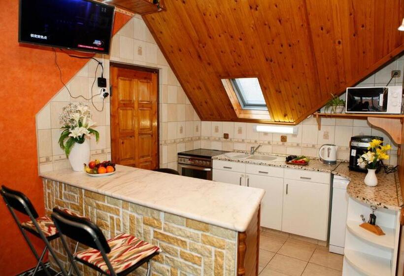 פנסיון Home Of Danube