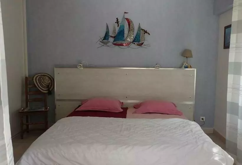 تختخواب و صبحانه Chambre Dans La Pinède