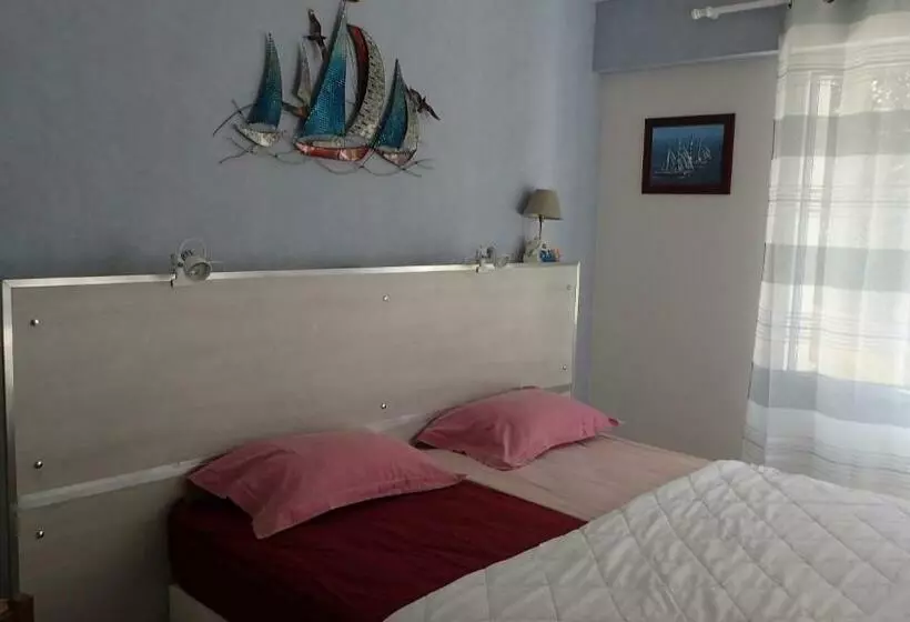 تختخواب و صبحانه Chambre Dans La Pinède